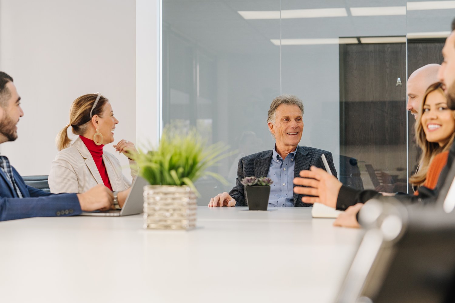The 5 Secrets to Being the BEST Leader Your Team has Ever Seen